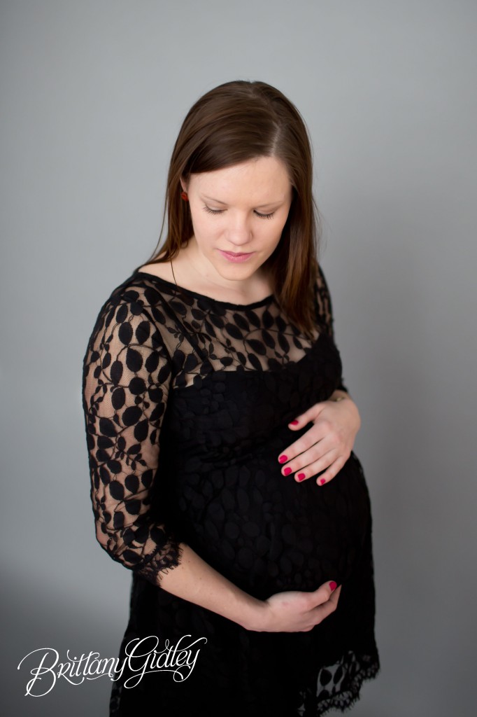 Cleveland Maternity Photographer | Waiting On Baby W