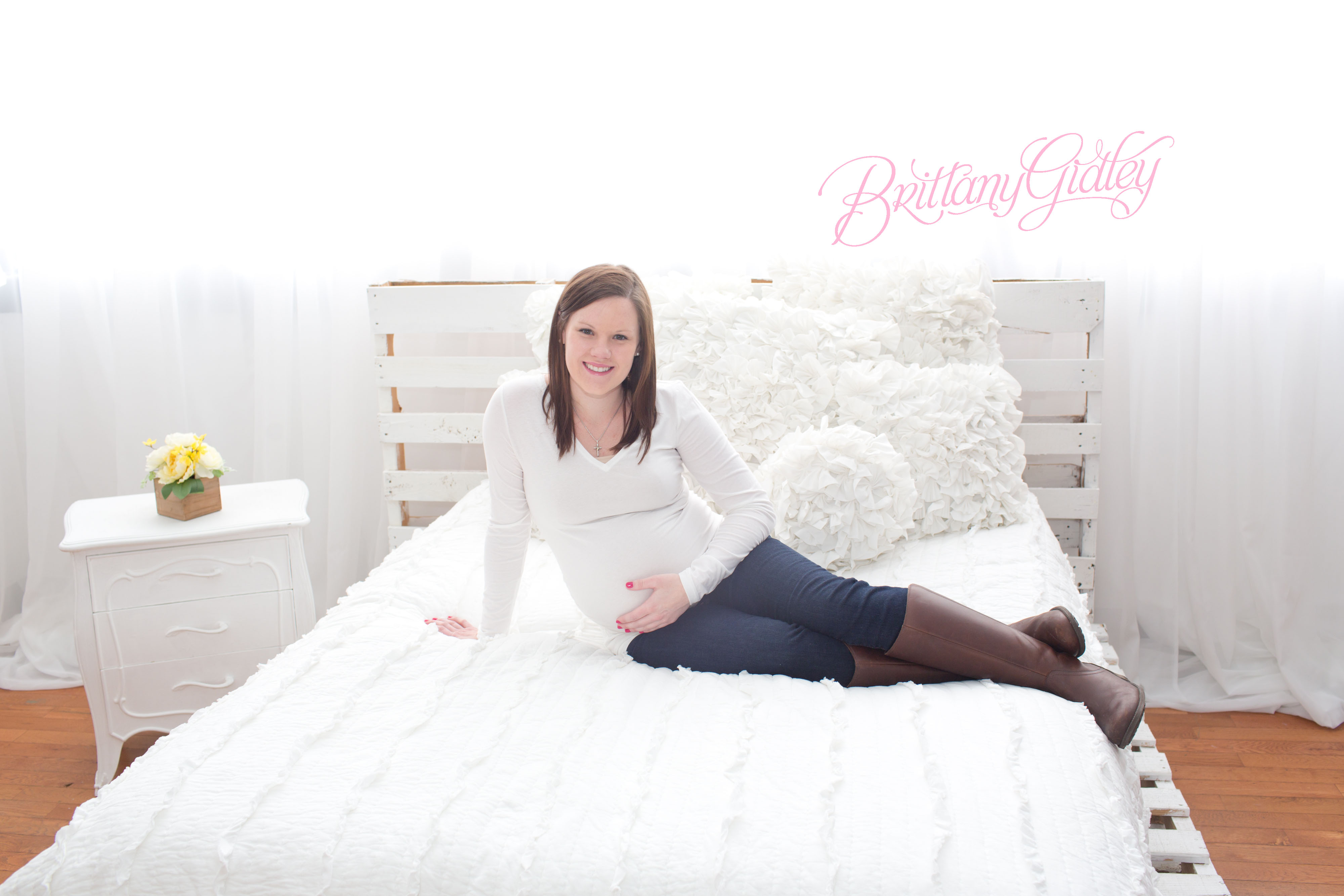 Cleveland Maternity Photographer | Waiting On Baby W